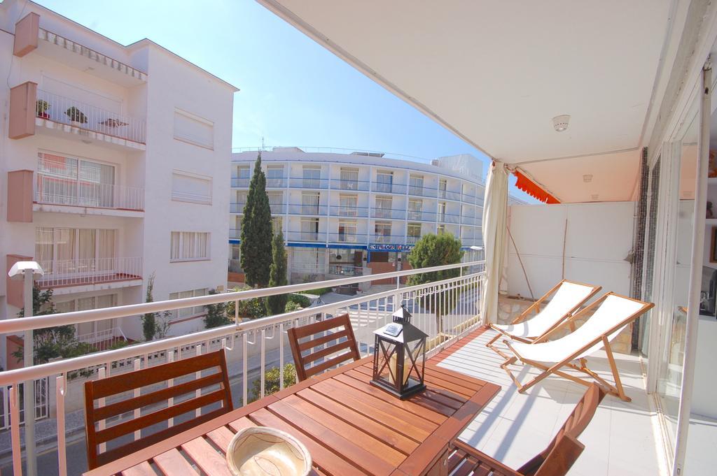 Lets Holidays Apartments Elsa Tossa de Mar Extérieur photo