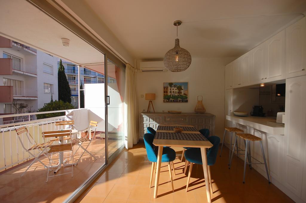 Lets Holidays Apartments Elsa Tossa de Mar Extérieur photo