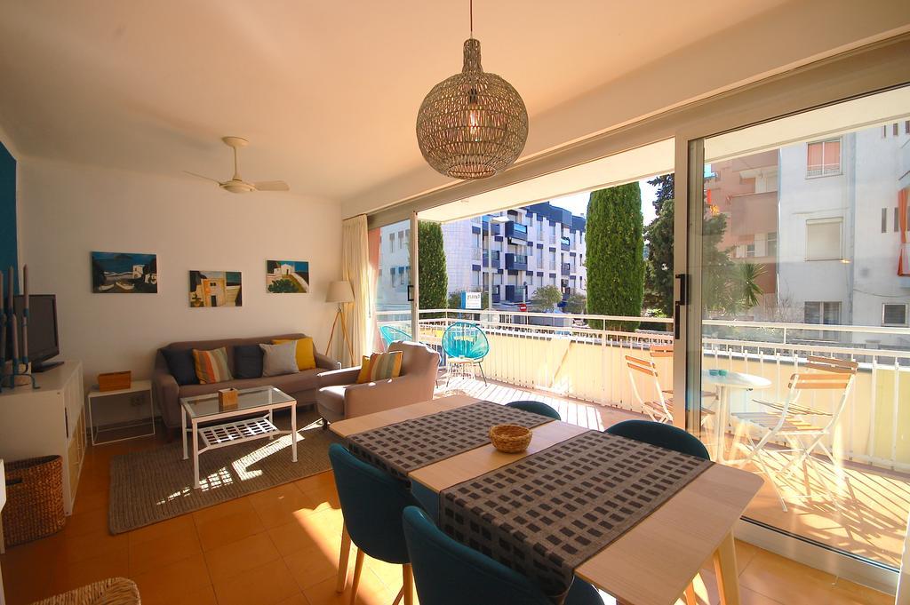 Lets Holidays Apartments Elsa Tossa de Mar Extérieur photo